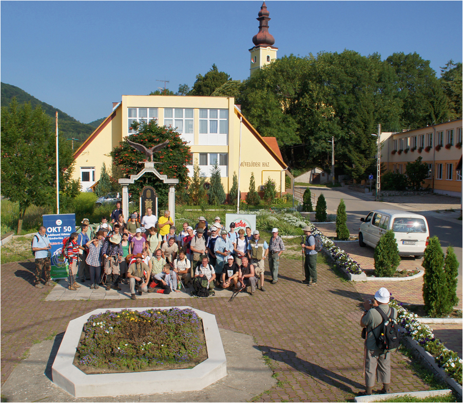 OKT 50 v�ndorl�s csoportk�p B�dvaszilason